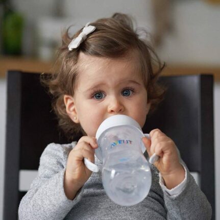 دستگیره شیشه شیر با کودک
